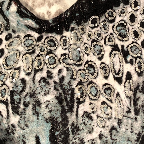 BCBGMaxAzria Leopard Print Sweater Size Large - Picture 6 of 10